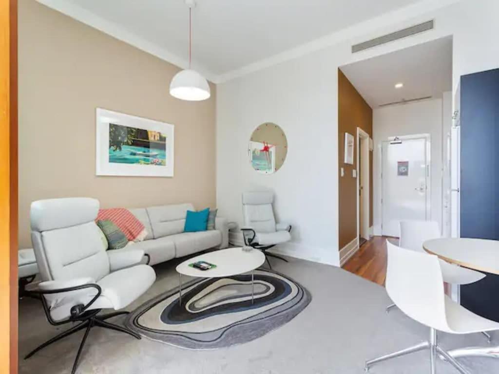Lovely Bright Apartment With Balcony Pool And Gym โอ๊คแลนด์ ภายนอก รูปภาพ