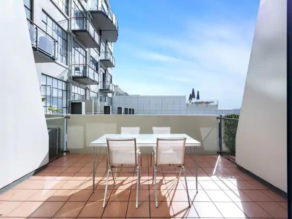 Lovely Bright Apartment With Balcony Pool And Gym โอ๊คแลนด์ ภายนอก รูปภาพ